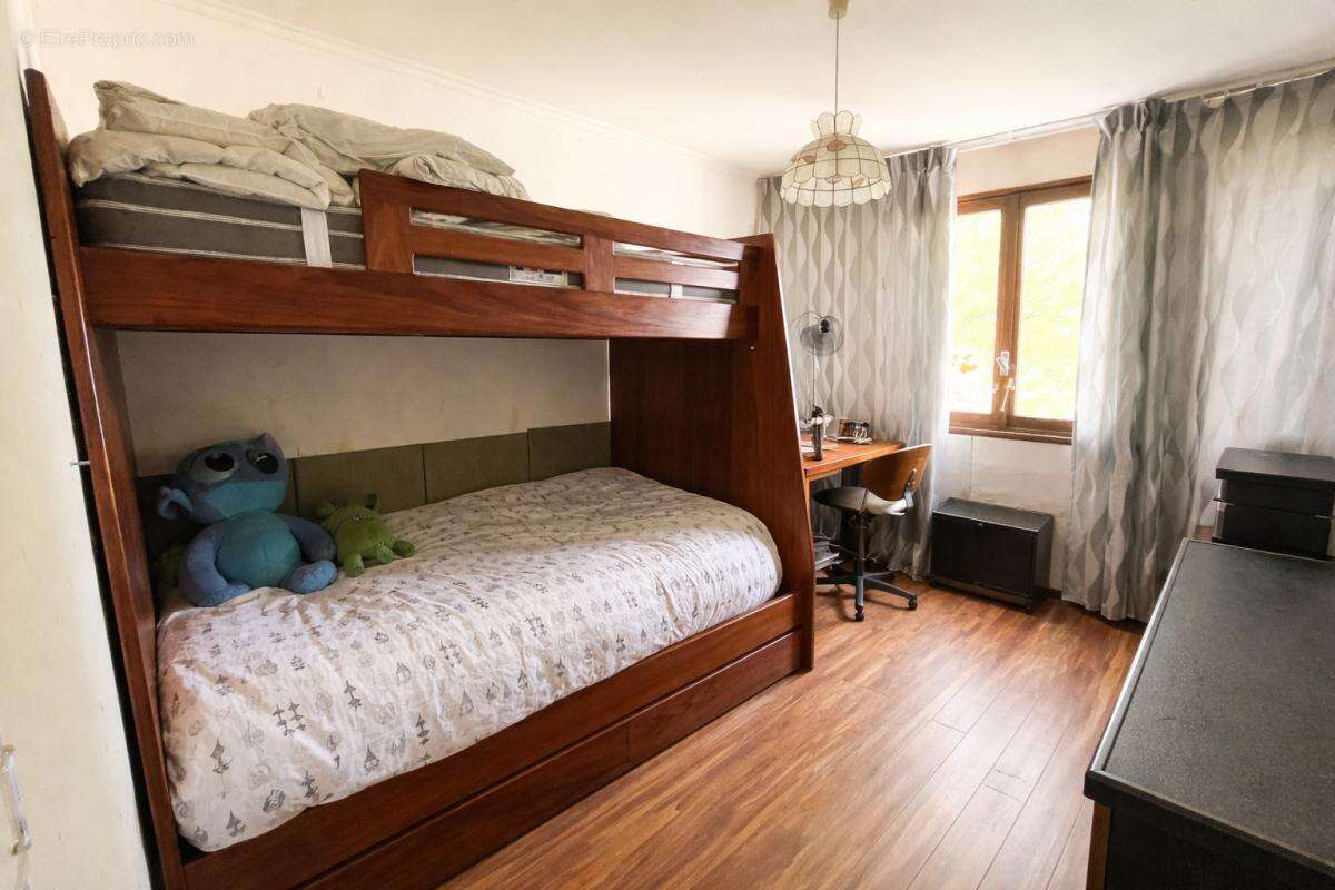 Appartement à FONTENAY-LE-FLEURY