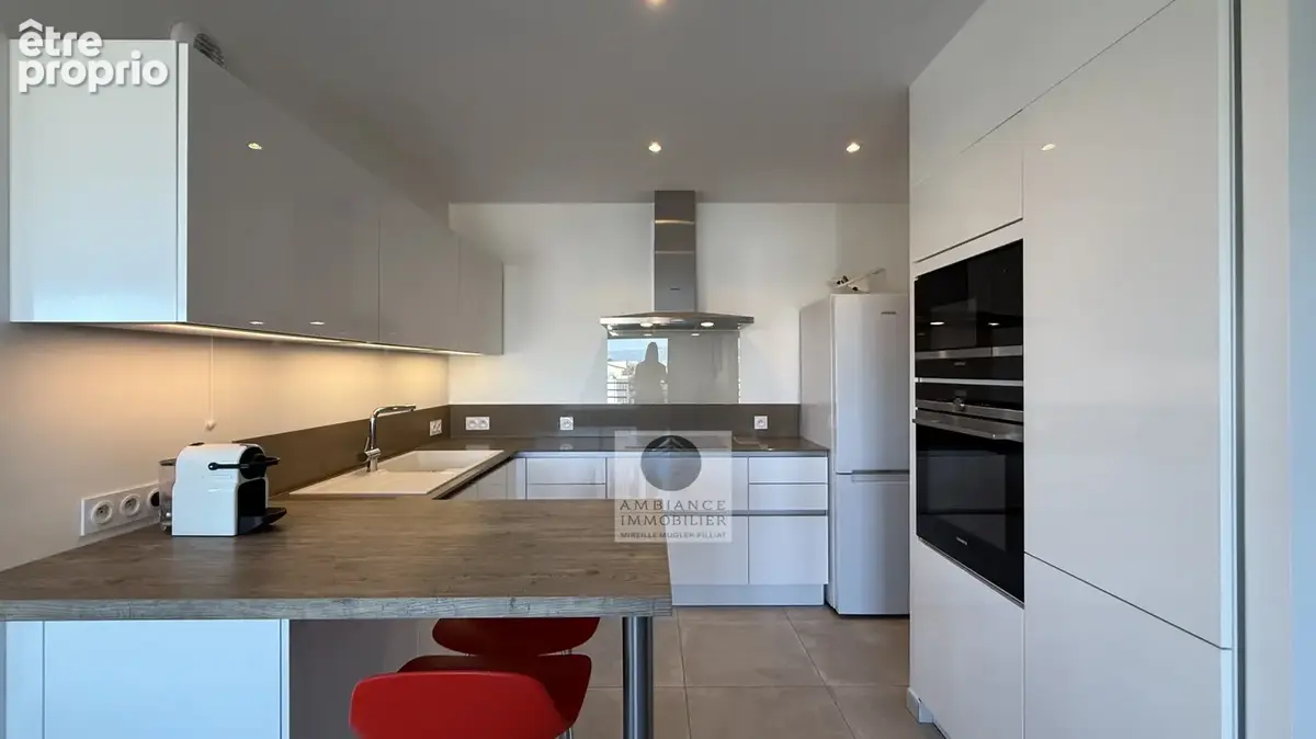 Appartement au dernier étage, entre lumière et terrasse - photo 10
