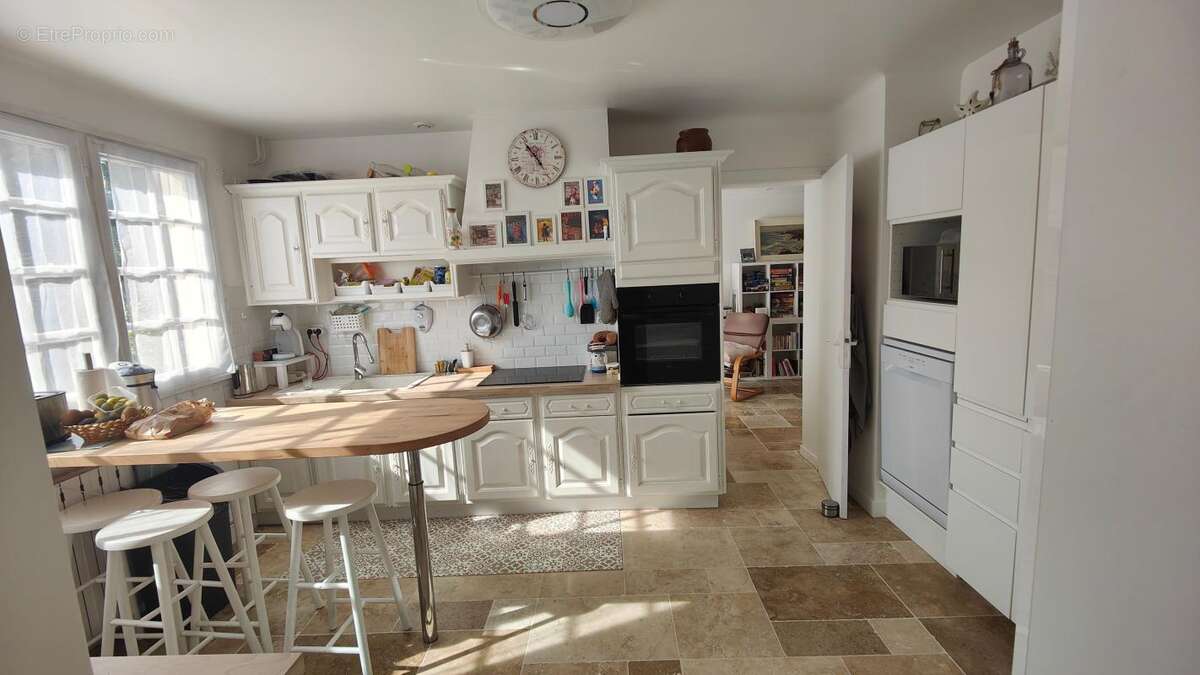 Maisonb 7 chambres plein bourg - photo 3