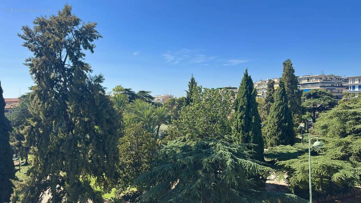 Appartement à LE CANNET