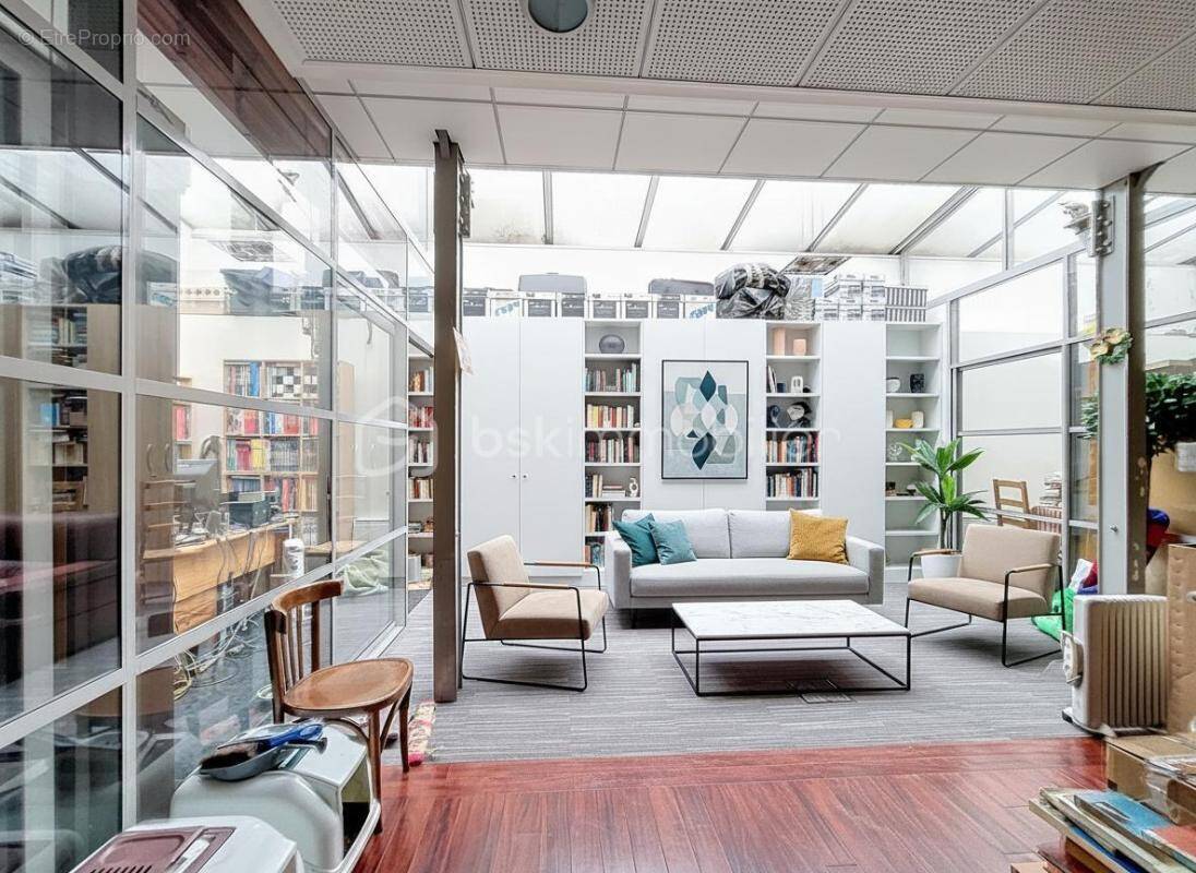 Commerce à SAINT-DENIS