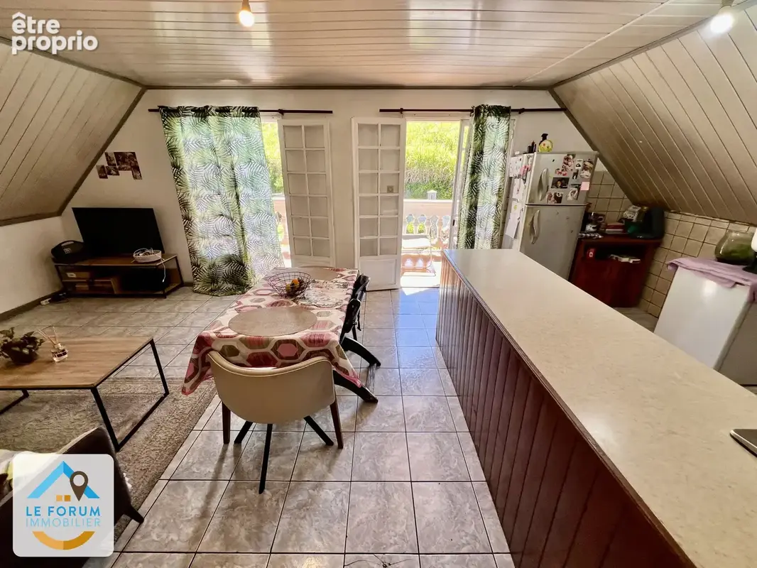 Petite île 97429 - ensemble immobilier en bon etat général - bon rendement locatif - magnifique vue mer - photo 12