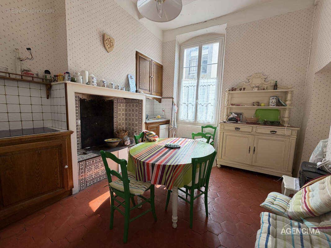 Grande maison avec jardin et garage au centre-ville - photo 10