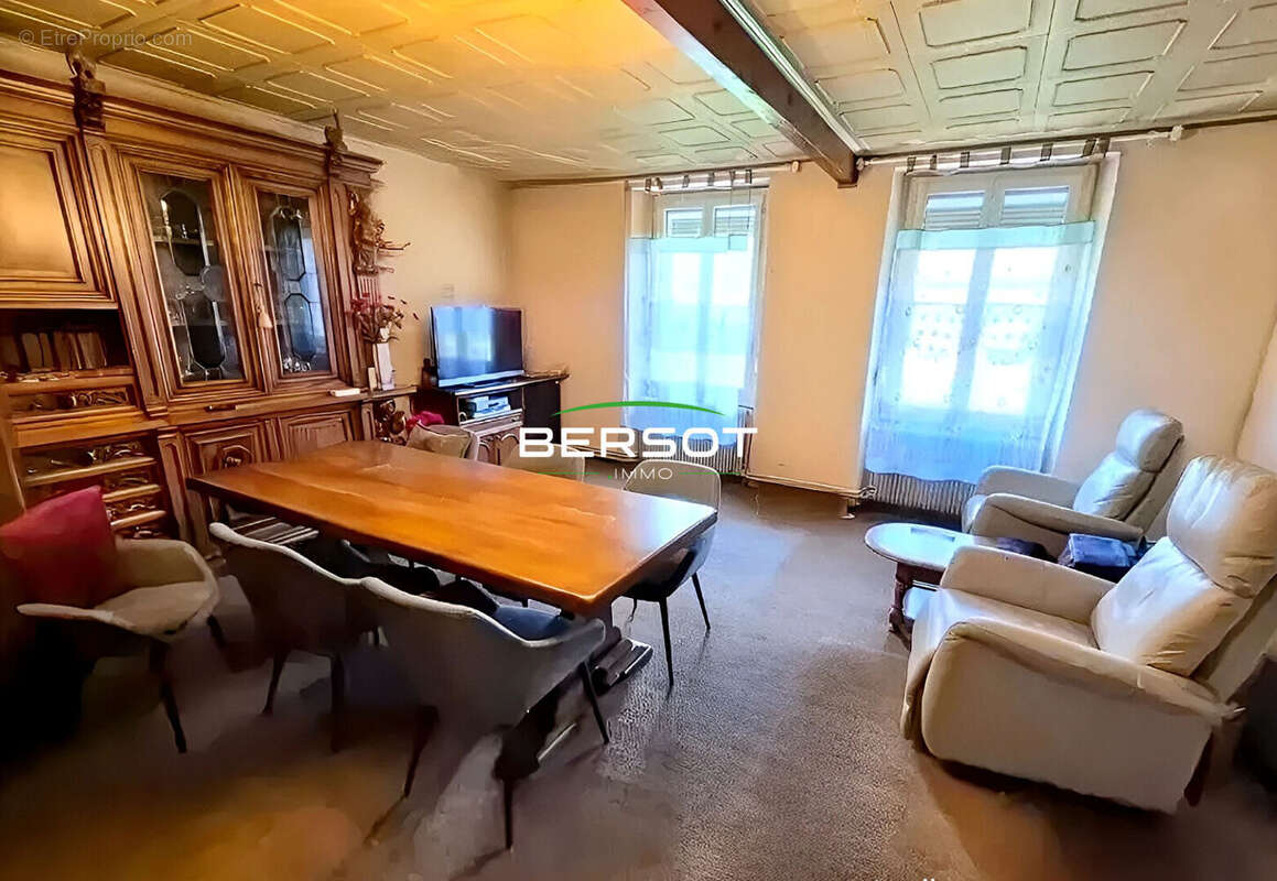 Appartement à MONTPERREUX