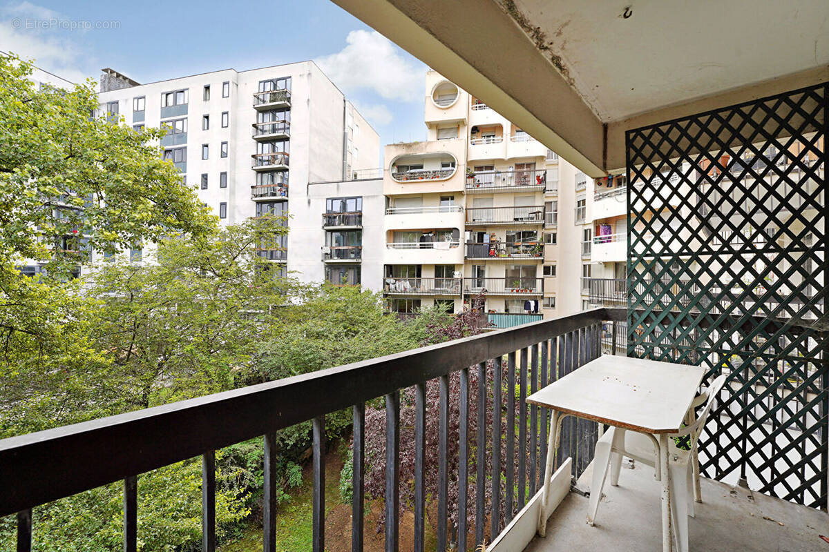 Appartement à PARIS-19E