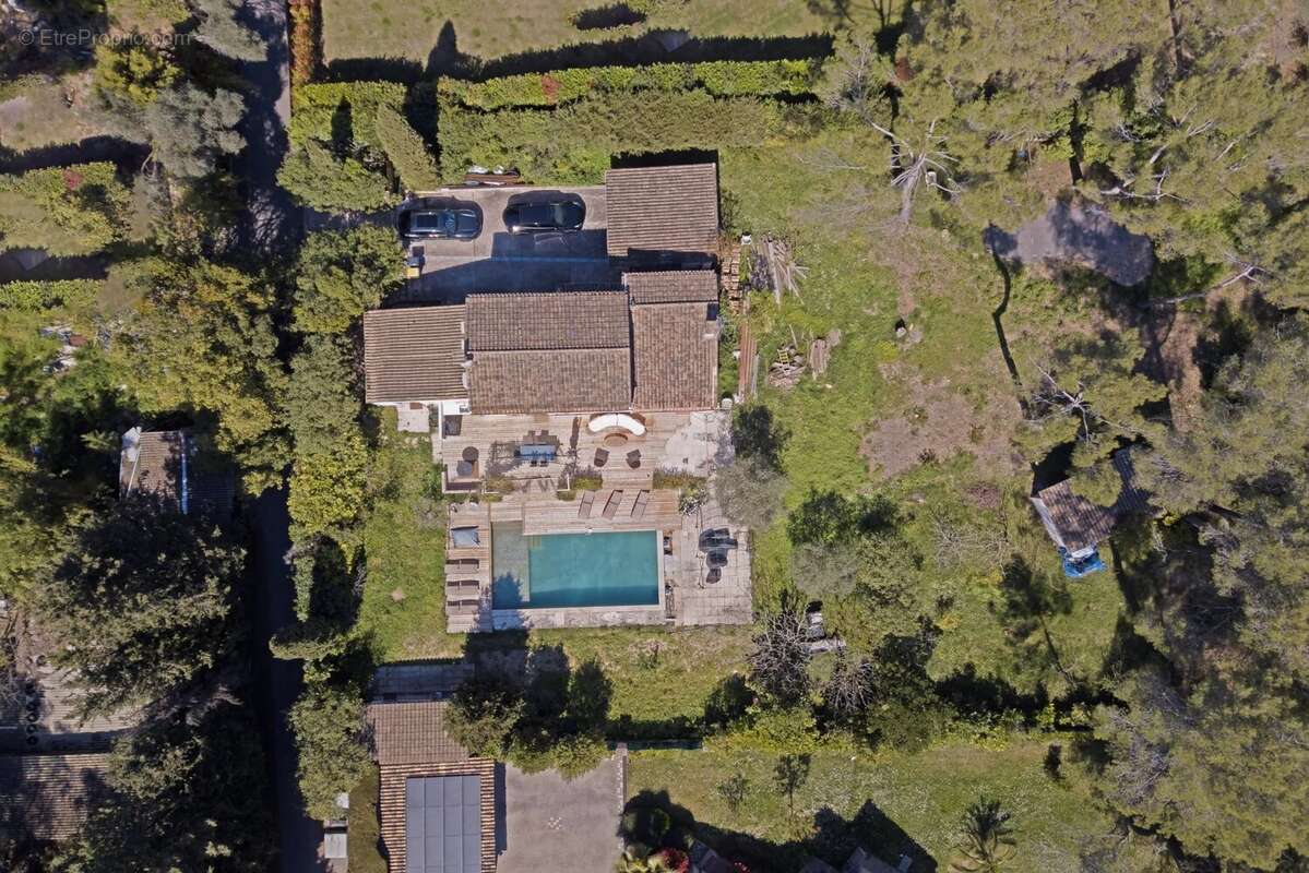 Maison à MOUGINS