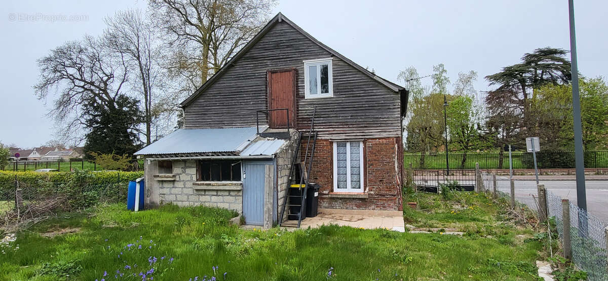 Maison à SAINT-NICOLAS-D'ALIERMONT