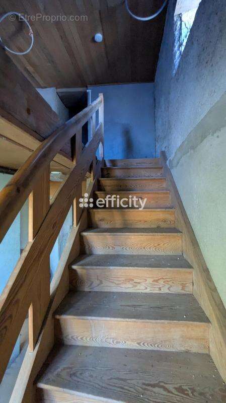 Maison à SAINT-REMY-SUR-DUROLLE