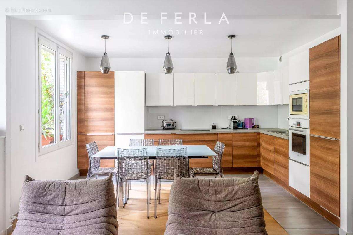 Appartement à PARIS-14E