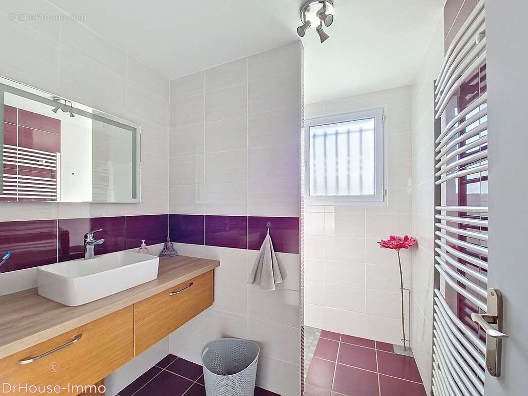 Maison 150 m² à Chauray  - photo 14
