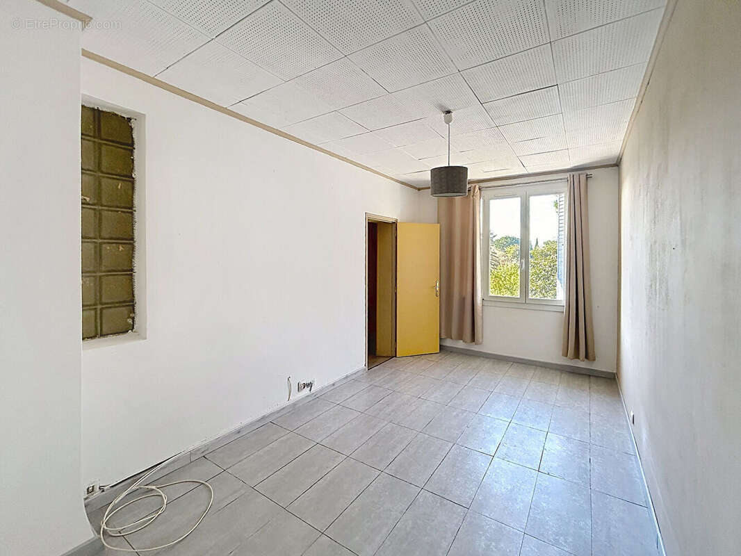 Maison à SORGUES