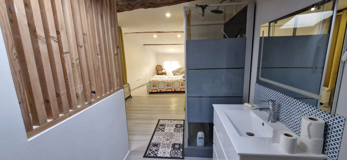 Maison à MORTAGNE-SUR-GIRONDE