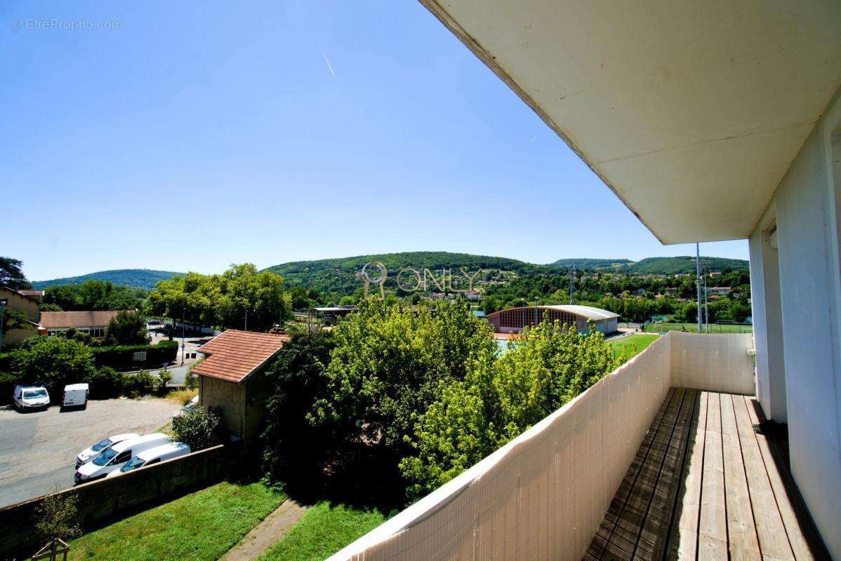 Appartement à NEUVILLE-SUR-SAONE