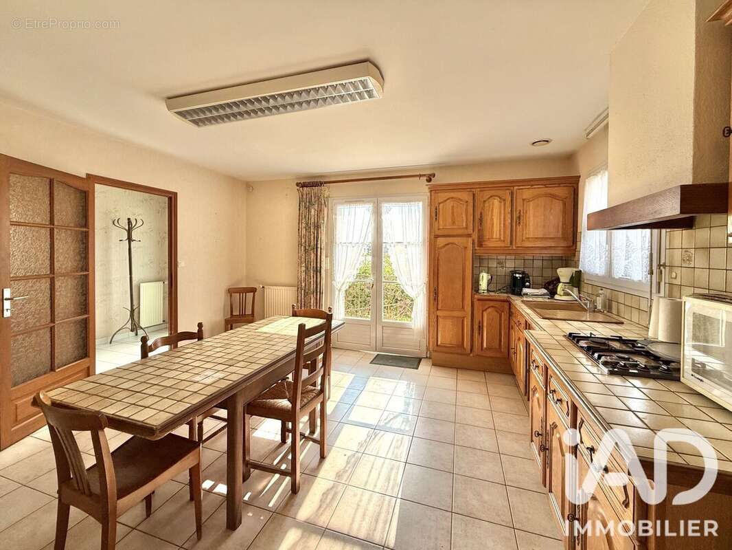 Maison 228 m² à Rocheserviere  - photo 4
