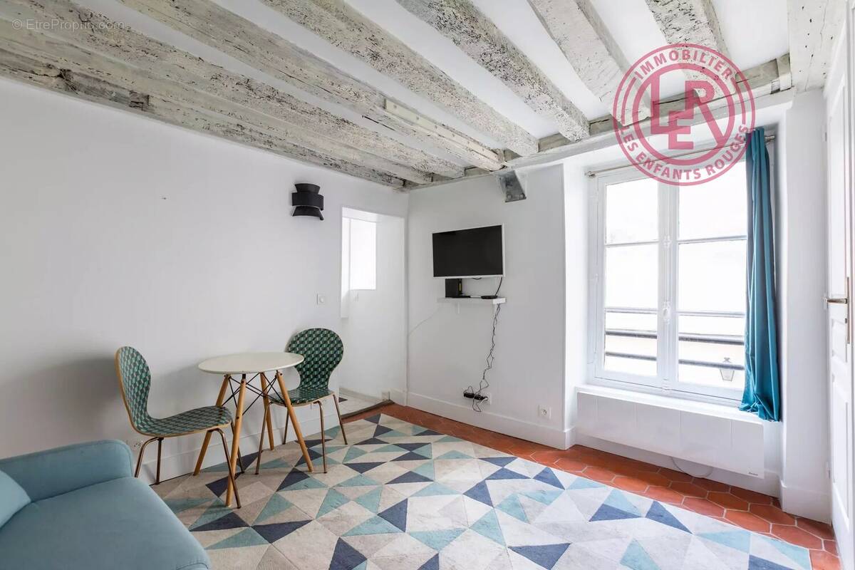 Appartement à PARIS-3E