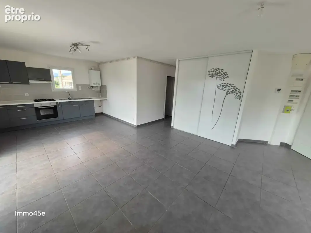 TAIN L'HERMITAGE, appartement T2bis avec garage et place de parking privée - photo 9