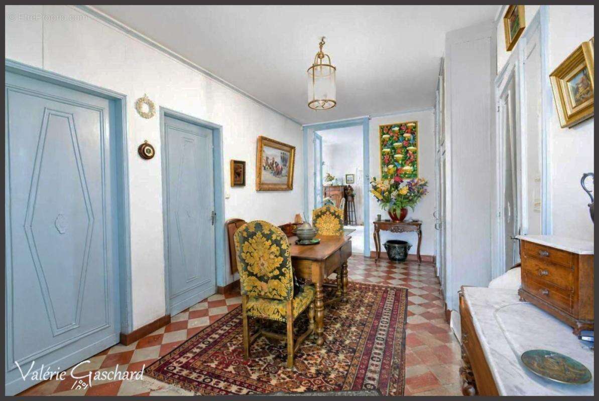 St Antoine sur l'isle  ( Gironde) - Maison en Pierre 250 m² + dépendance et piscine - photo 15