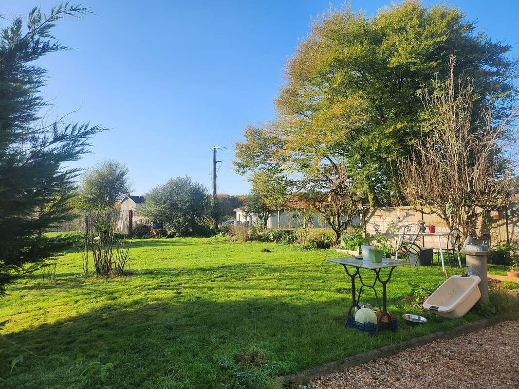 Maison à RILHAC-RANCON