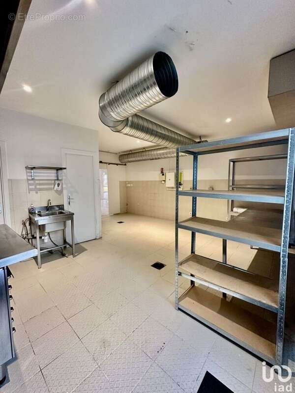 Photo 7 - Commerce à VILLEMOMBLE