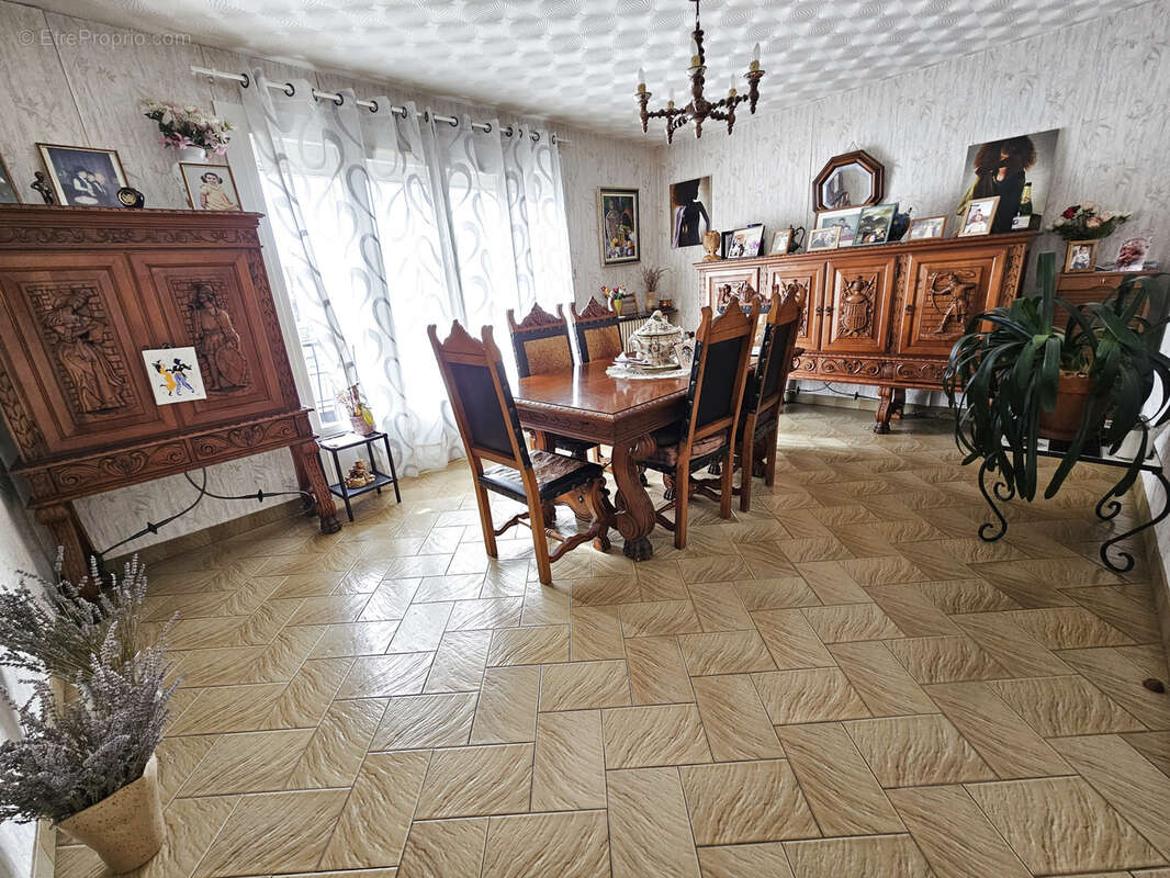 Maison à LE COTEAU
