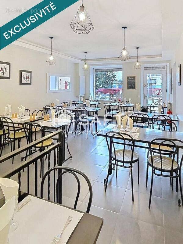 Photo 1 - Commerce à TRIEL-SUR-SEINE