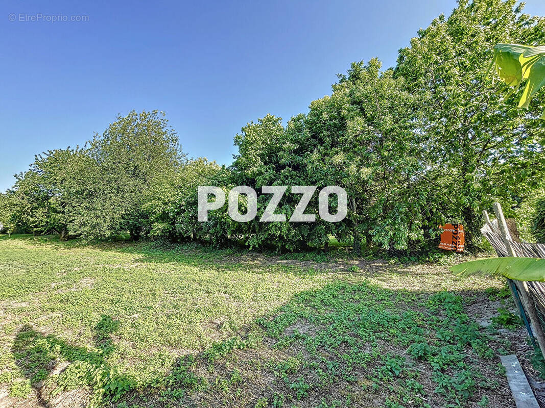 Terrain à PONTORSON