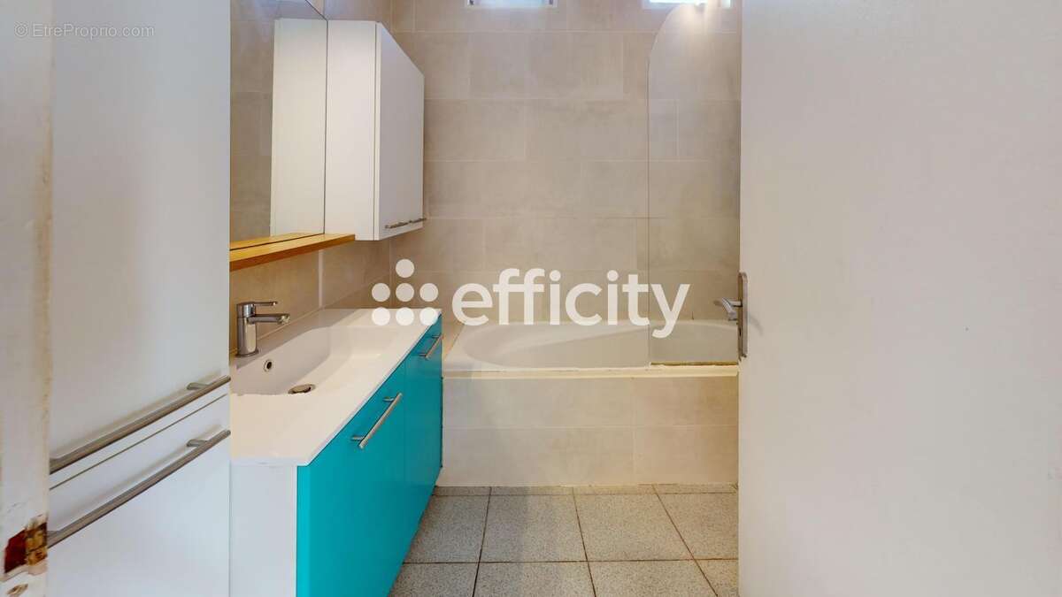 Appartement à GENAY