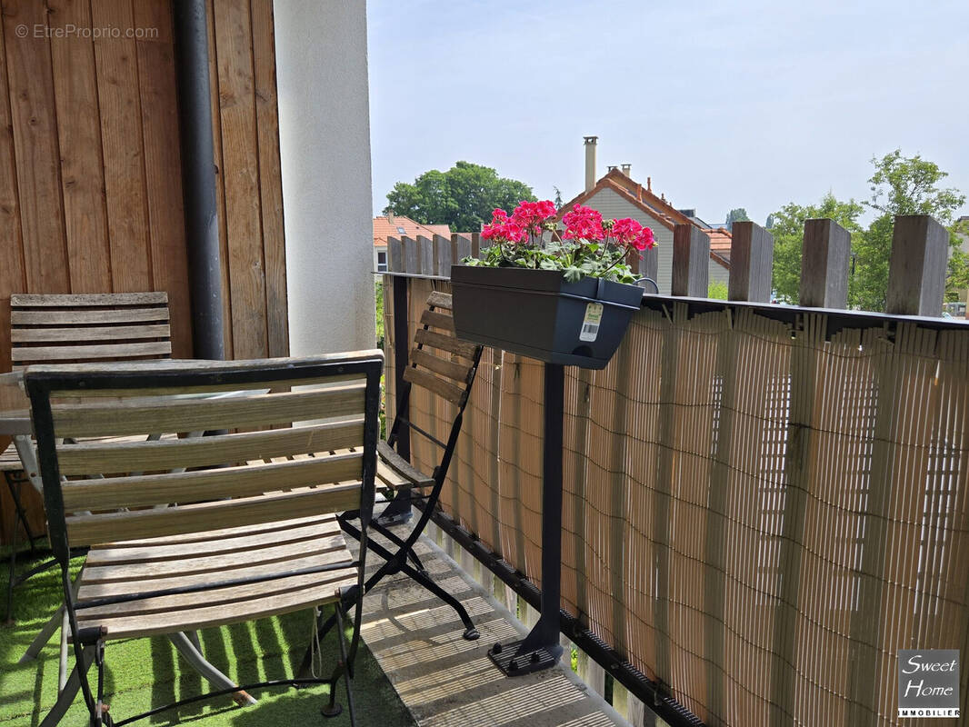 Appartement à MAGNY-LES-HAMEAUX