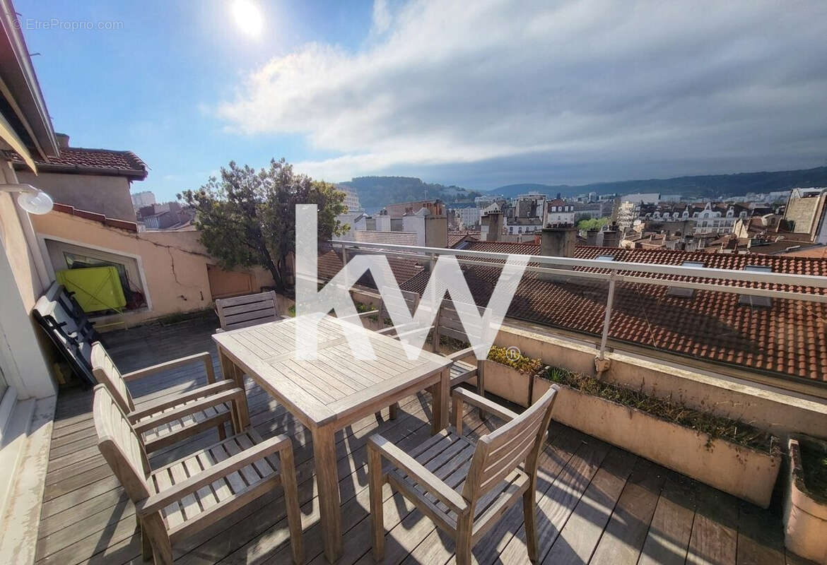 Appartement à SAINT-ETIENNE