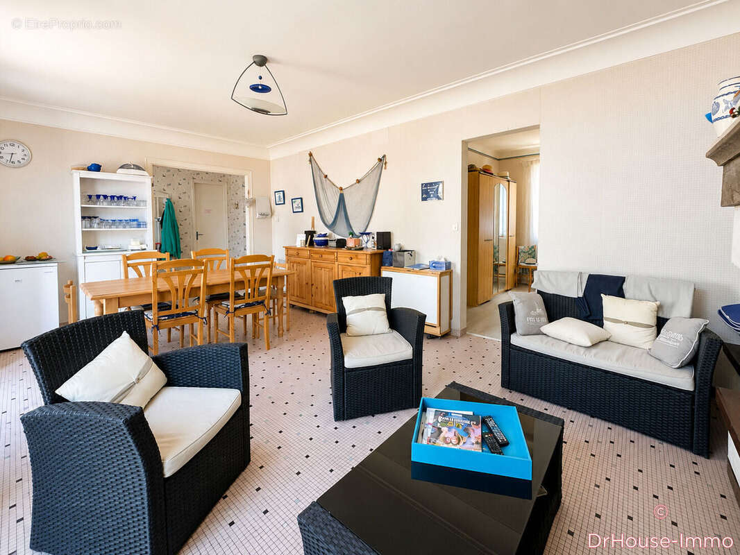 Maison 106 m² à Saint-Michel-Chef-Chef  - photo 4