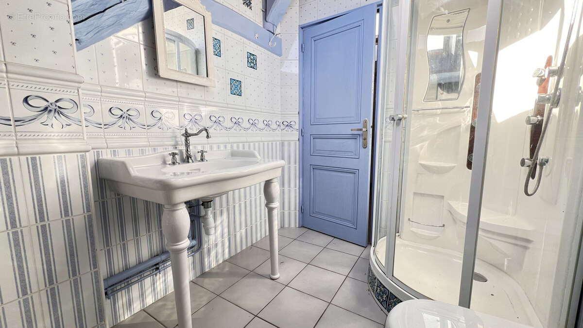 Maison à MONTEREAU-FAULT-YONNE