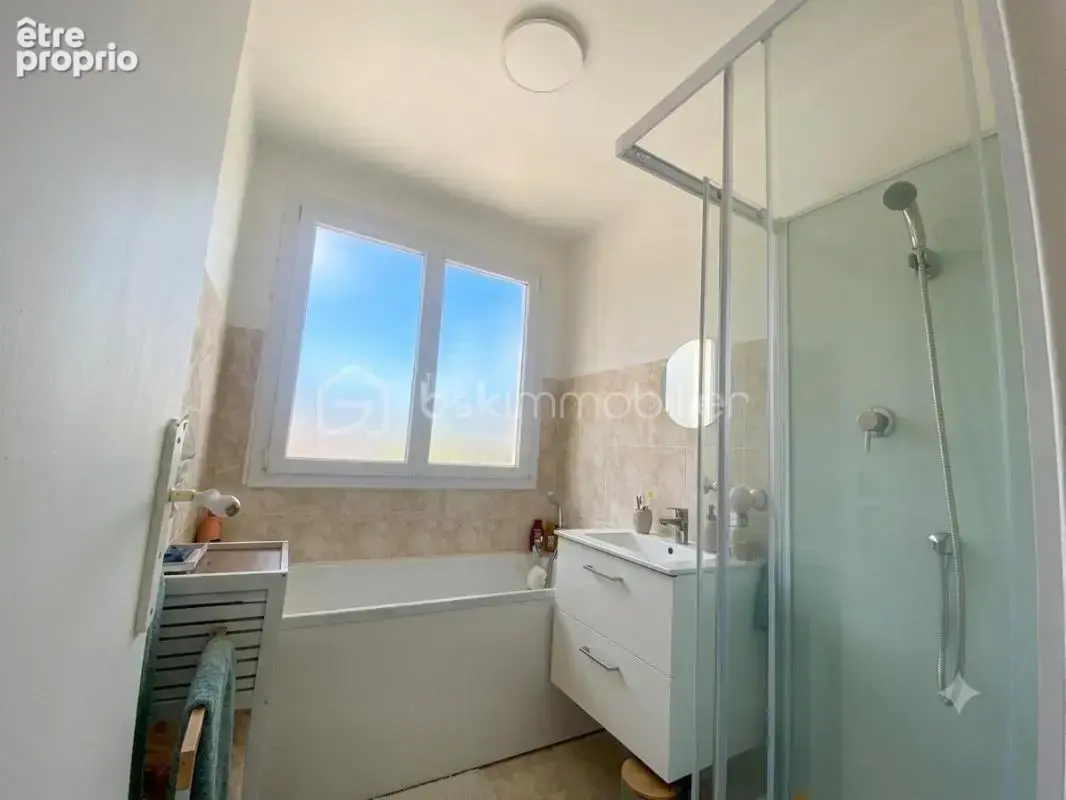 Bel appartement F4 avec 2 chambres - 71 m² avec parking et cave privative !!! - photo 5