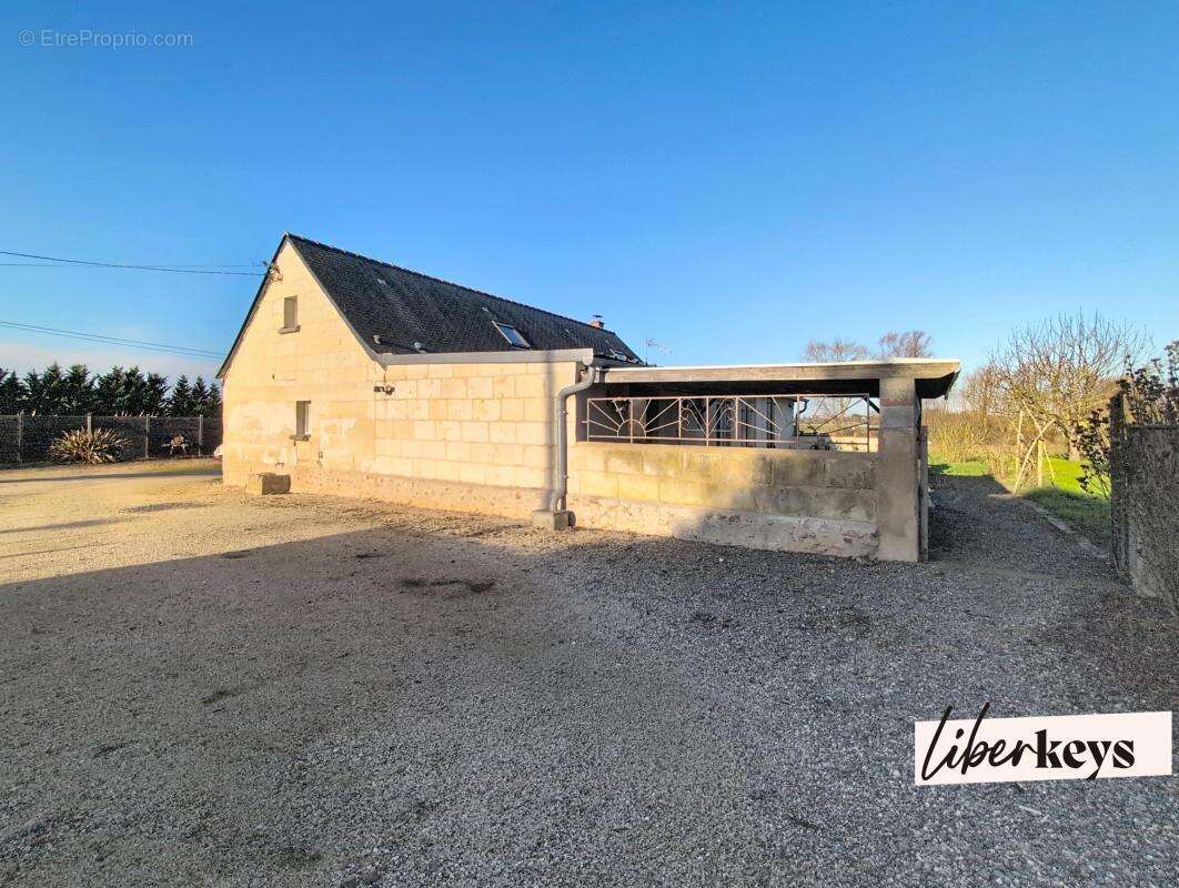 Maison à LONGUE-JUMELLES