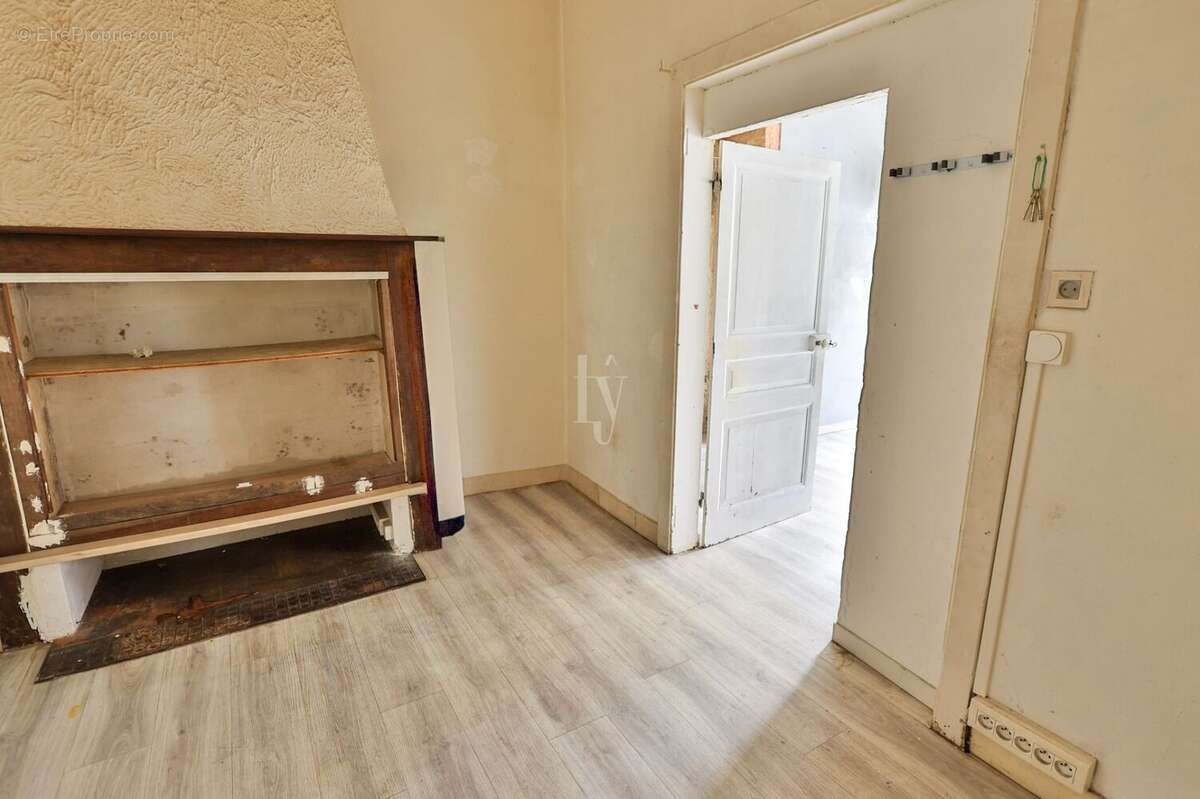 Maison à SAINT-GERMAIN-LES-BELLES