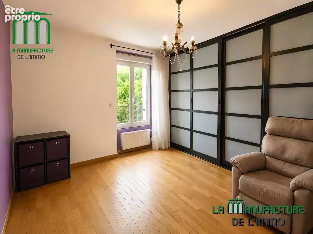T4 de 122 m² avec jardin privatif et dependance - photo 13