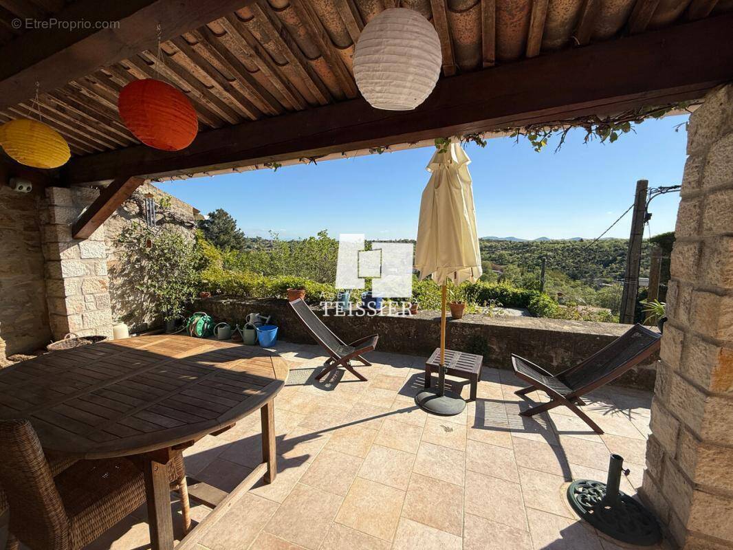 Maison à SAINT-PAUL-LE-JEUNE