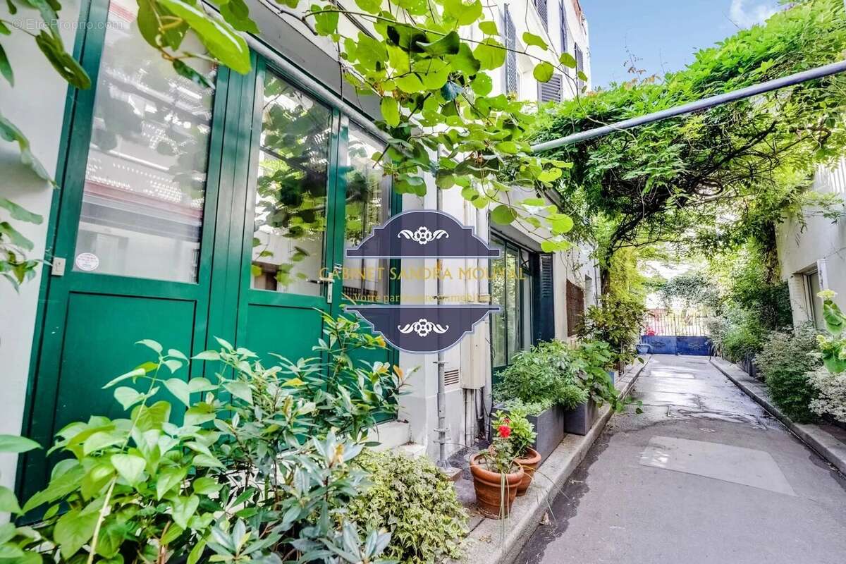 Commerce à PARIS-11E