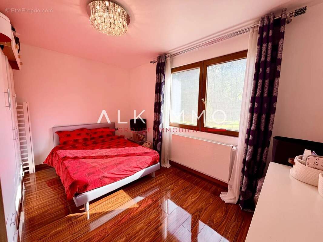 Appartement à VILLE-LA-GRAND