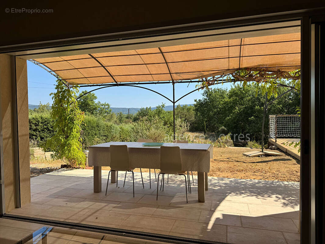 Maison à ROUSSILLON