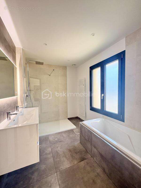 Maison à SAINT-FARGEAU-PONTHIERRY