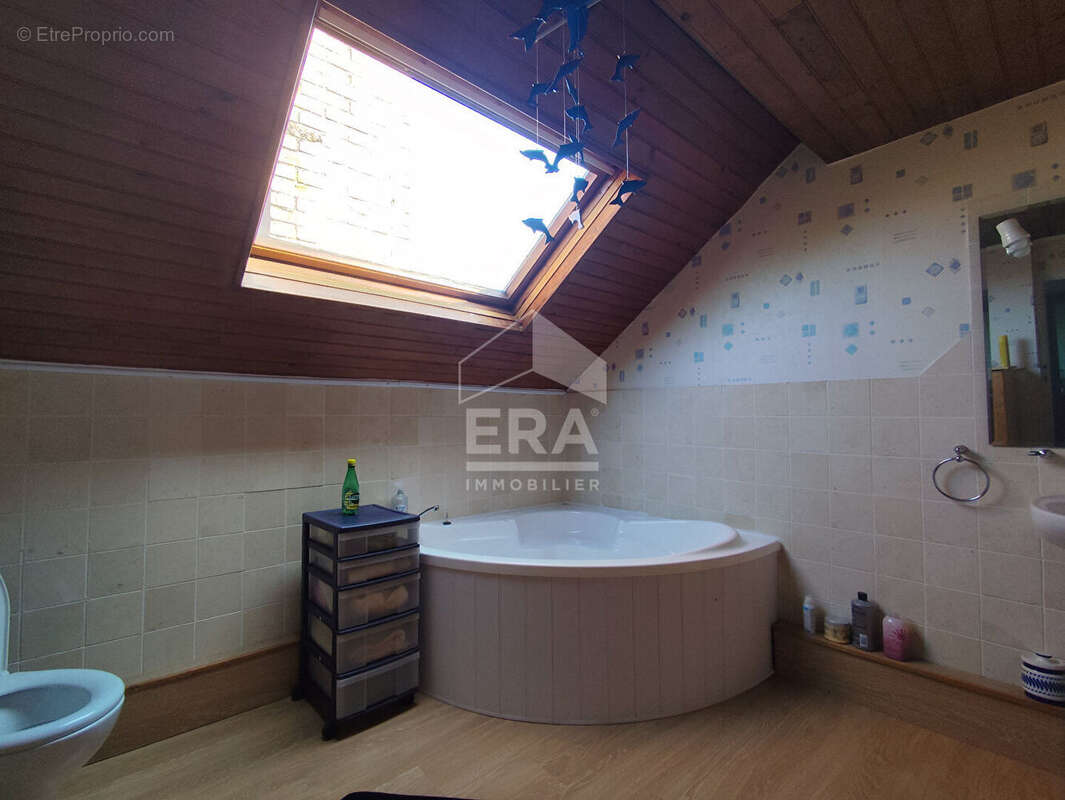 Maison 133 m² à Availles-Limouzine  - photo 8