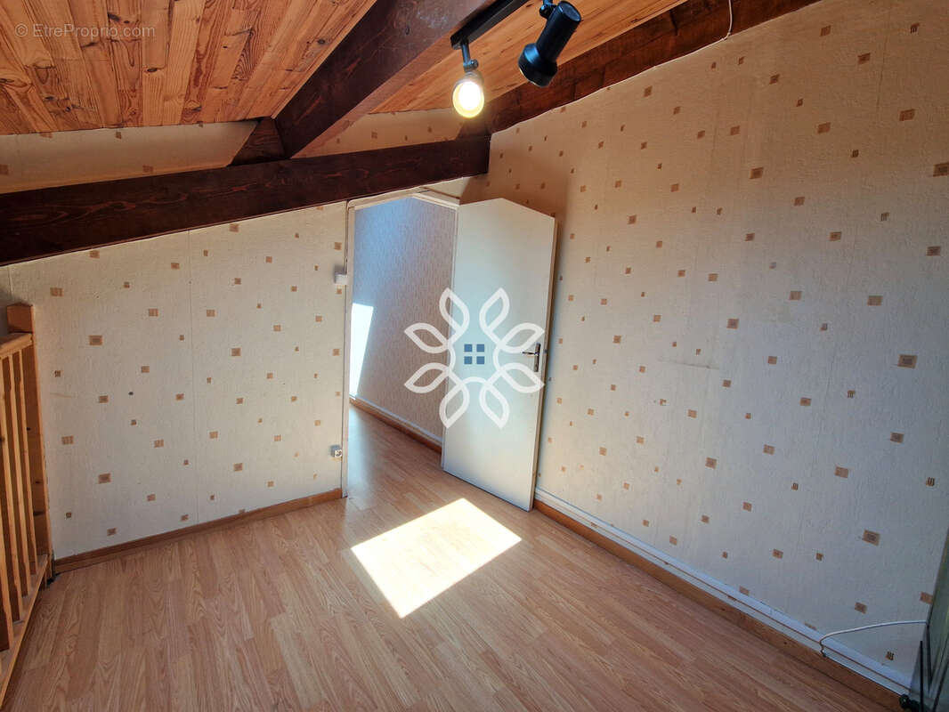 Maison en pierre de caractère au cœur de Lamothe - photo 16