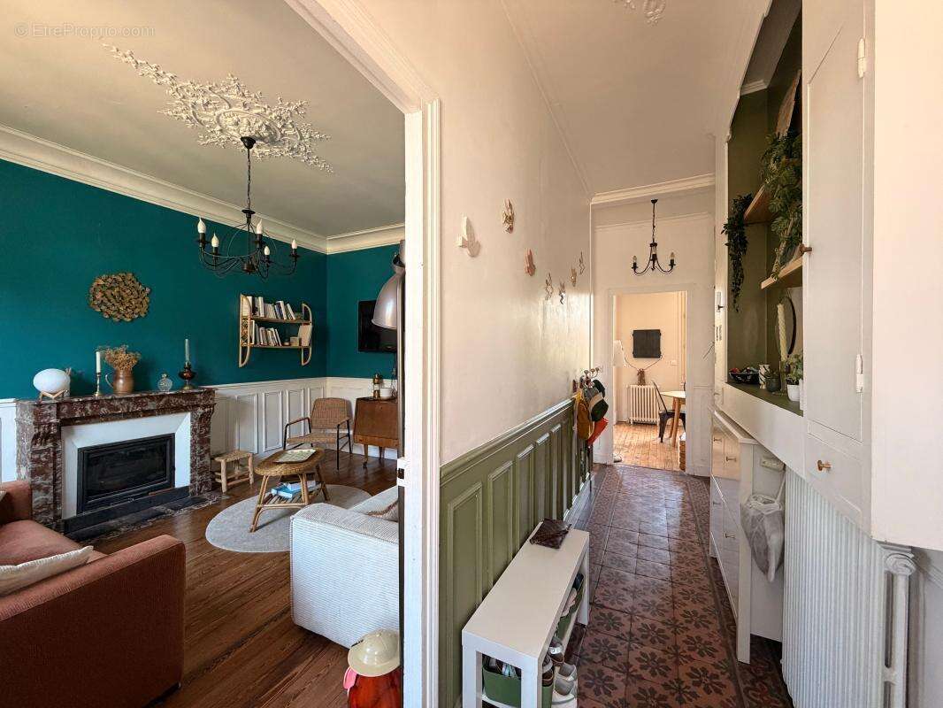 Chaleureuse, fonctionnelle, prête à vivre - MARGNY LES COMPIEGNE - photo 3
