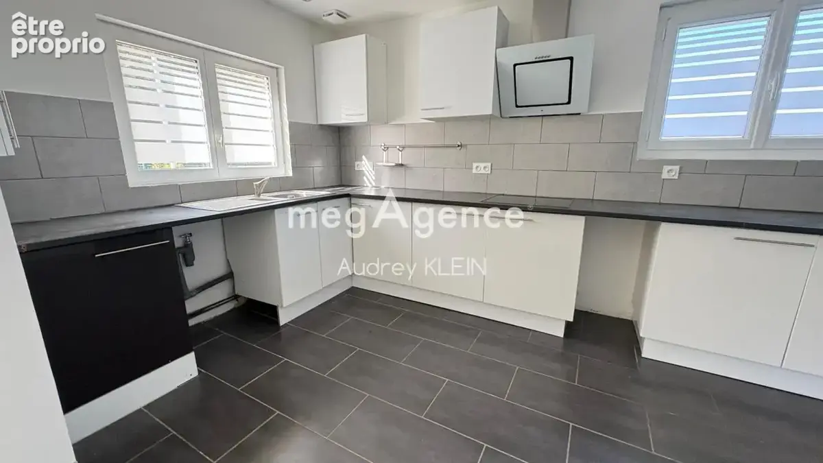 Maison lumineuse 3 chambres, grand jardin de 1 617 m² et combles aménageables - photo 4