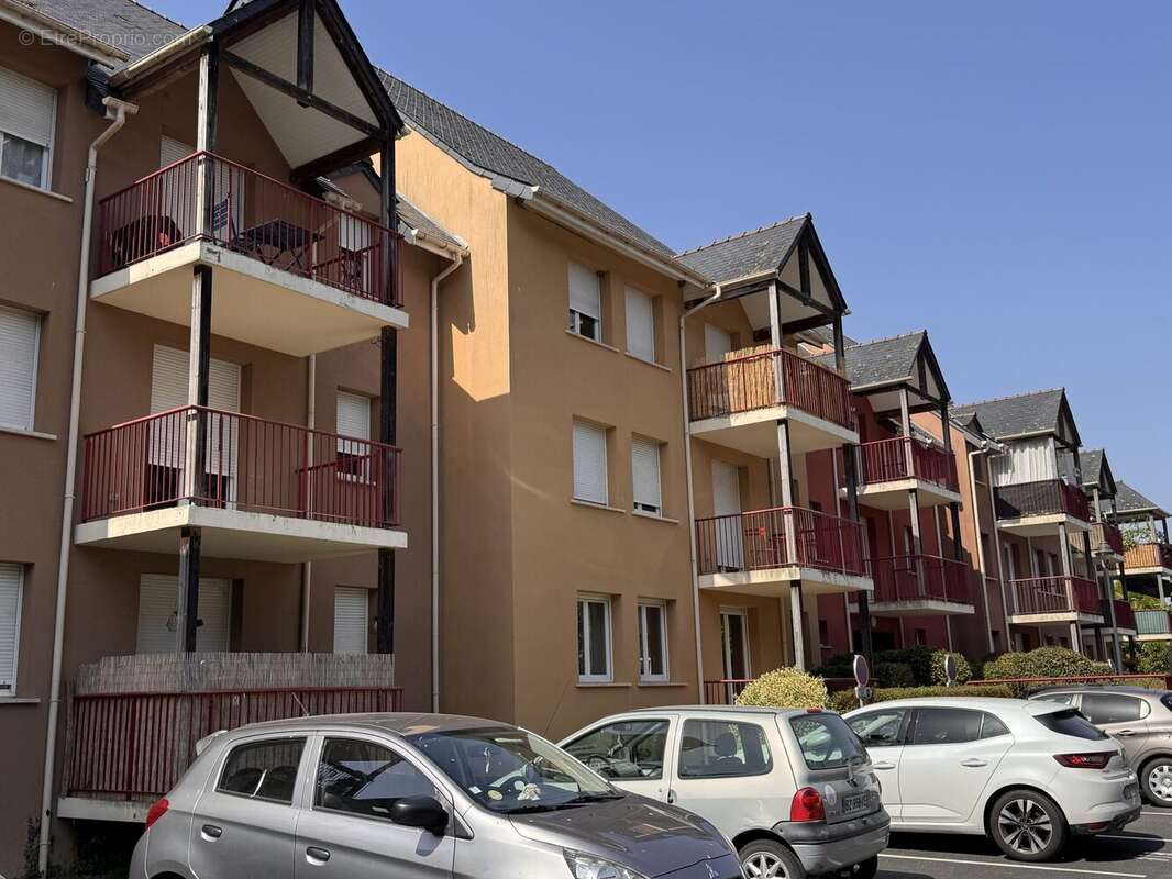 Appartement à LA RIVIERE-SAINT-SAUVEUR