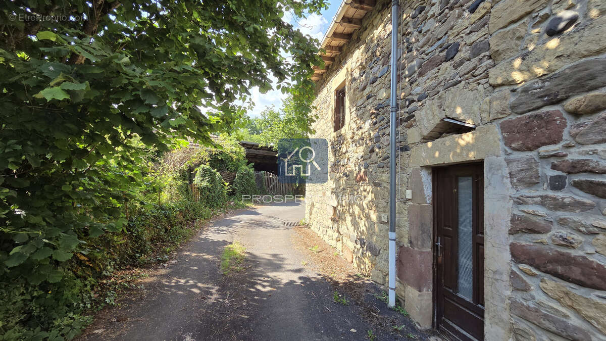 Maison à SAINT-COME-D'OLT