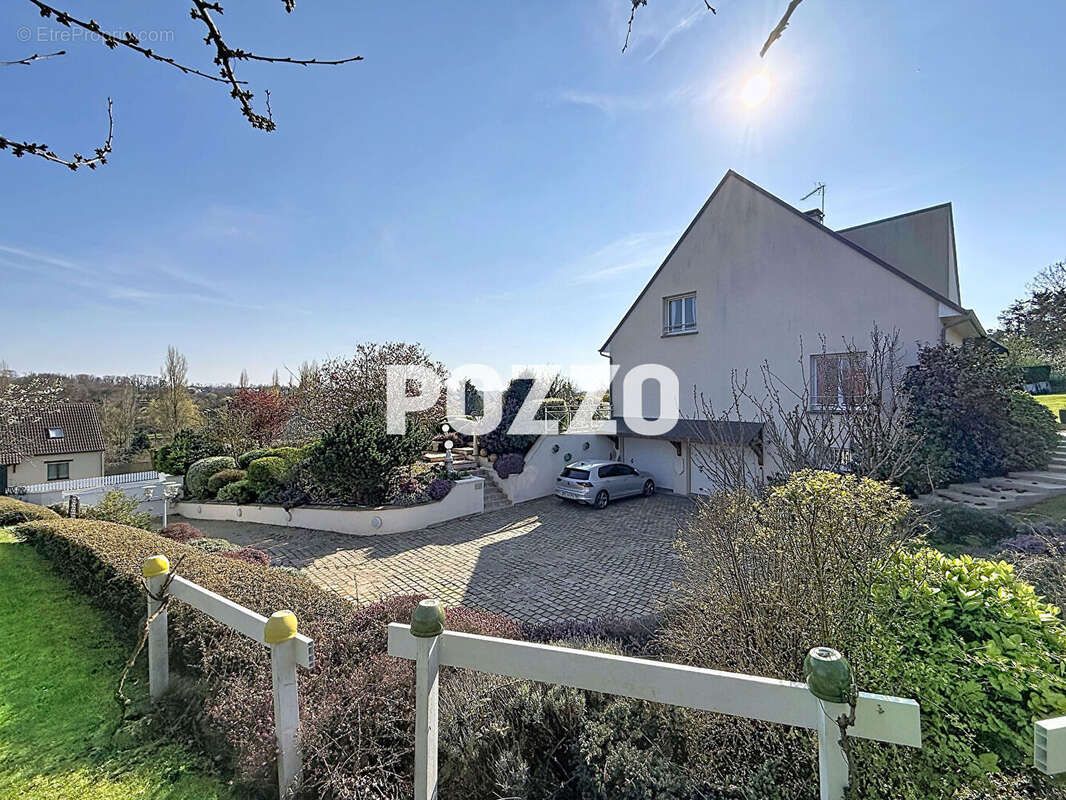 Maison à LONGUEVILLE