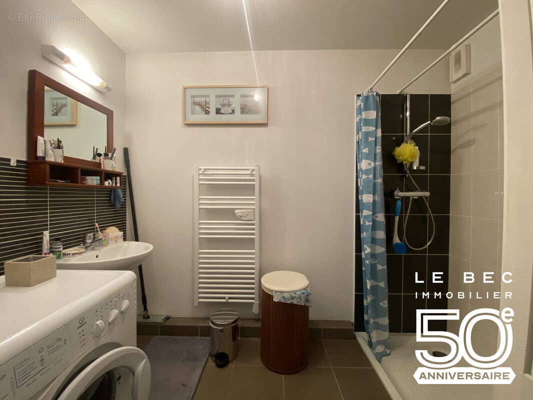 Appartement à SENE