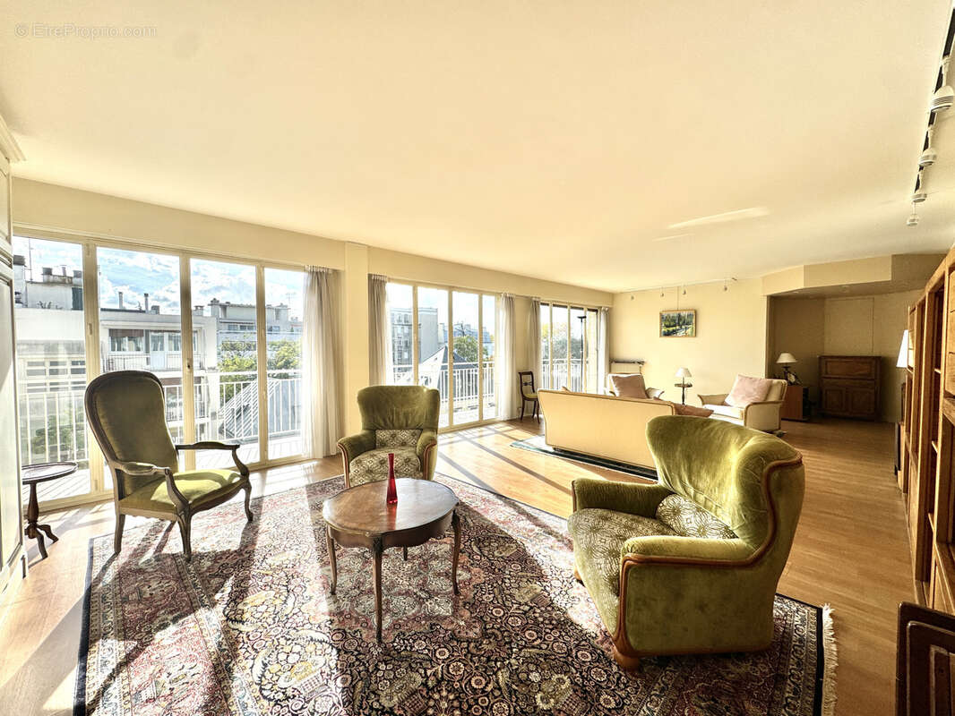 Appartement à SAINT-MANDE