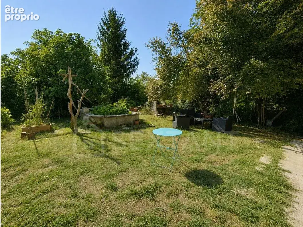 Maison 102 m²  2/3 pieces  jardin  grange  vendue louée - photo 12